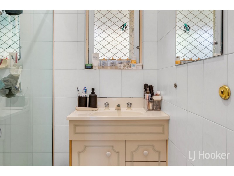 19 Longleat Road, Elizabeth Vale SA 5112