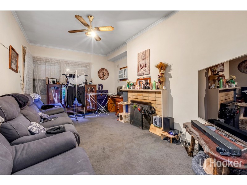 19 Longleat Road, Elizabeth Vale SA 5112