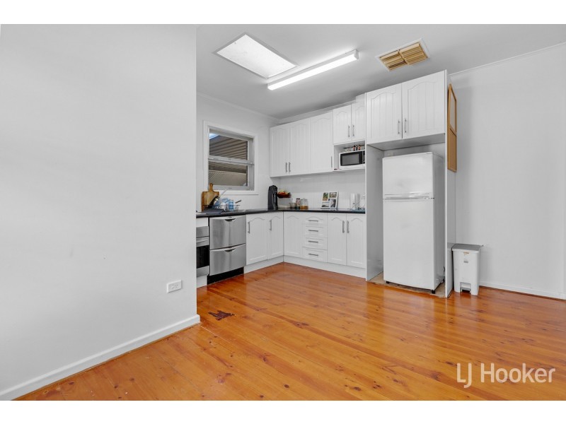 8 Bowood Street, Elizabeth Park SA 5113