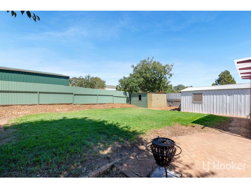 8 Bowood Street, Elizabeth Park SA 5113
