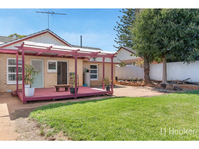 8 Bowood Street, Elizabeth Park SA 5113