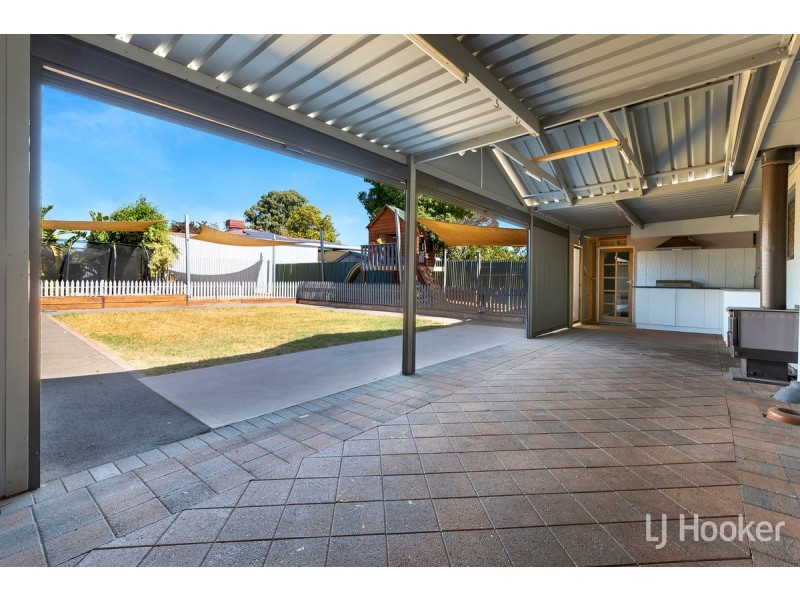 4 Burley Road, Elizabeth Vale SA 5112