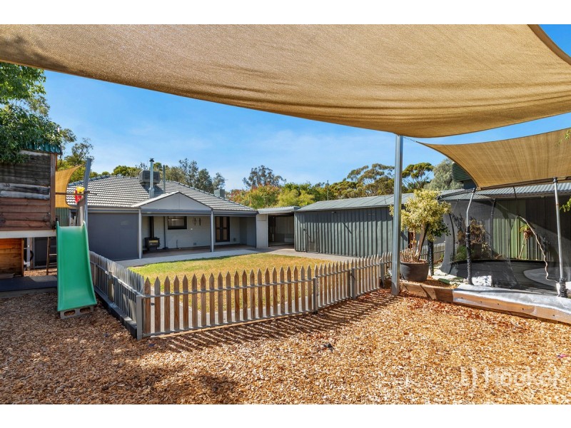4 Burley Road, Elizabeth Vale SA 5112