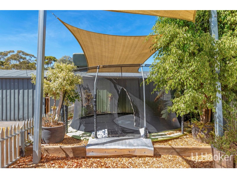 4 Burley Road, Elizabeth Vale SA 5112