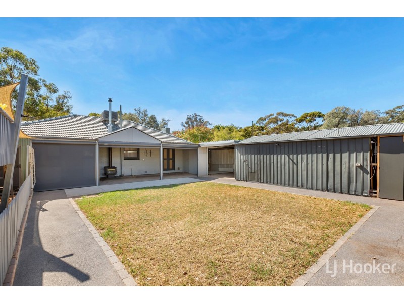 4 Burley Road, Elizabeth Vale SA 5112