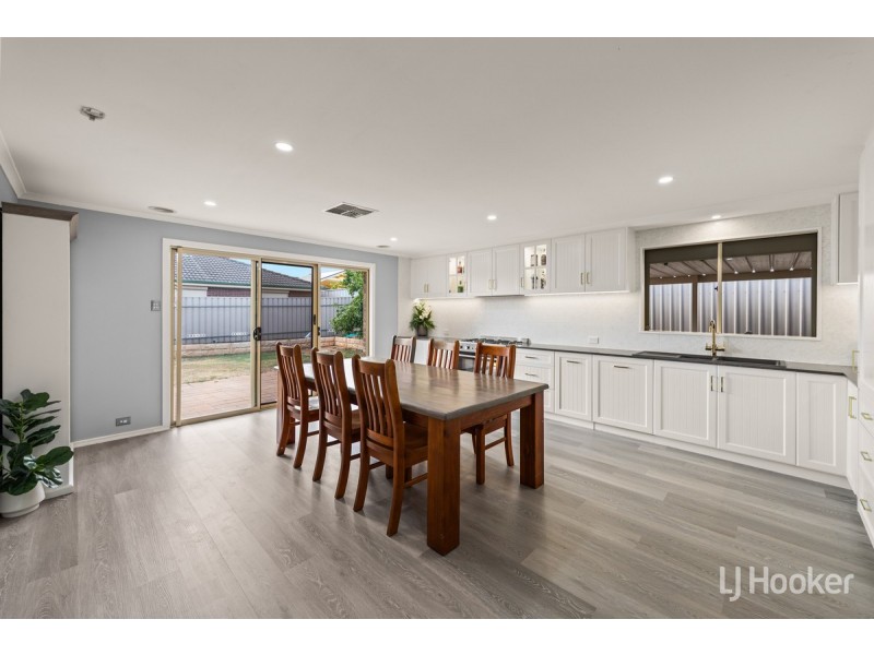 23 Enmore Drive, Craigmore SA 5114