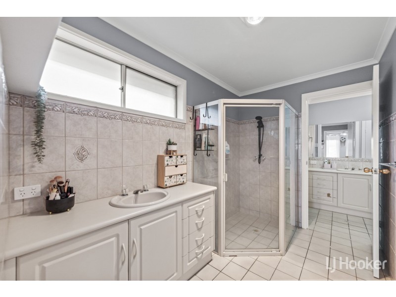 23 Enmore Drive, Craigmore SA 5114