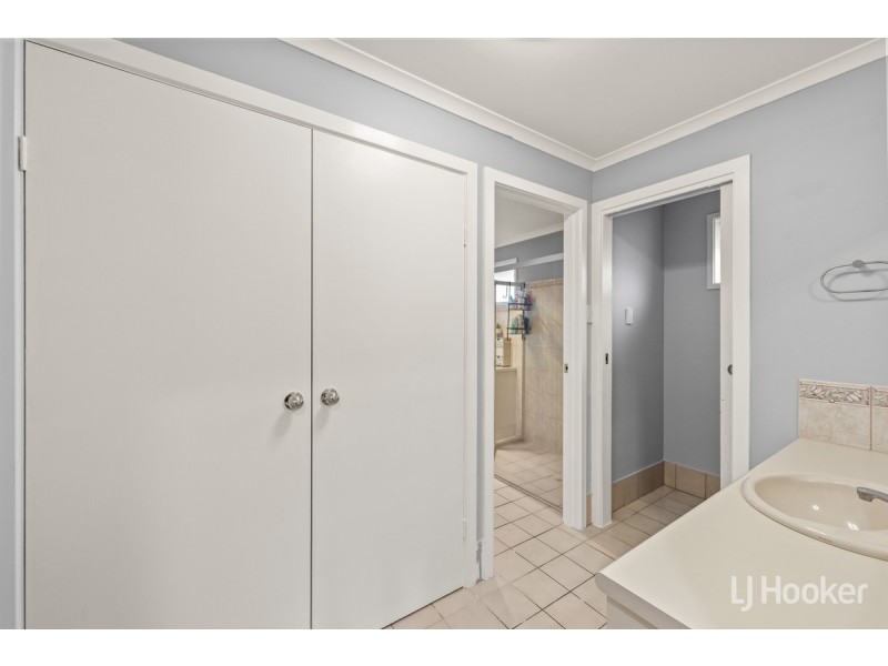 23 Enmore Drive, Craigmore SA 5114