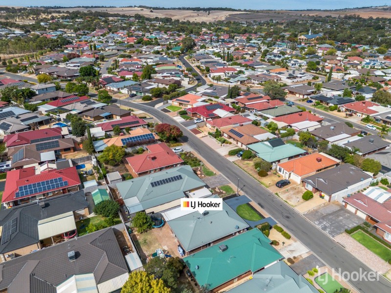 23 Enmore Drive, Craigmore SA 5114