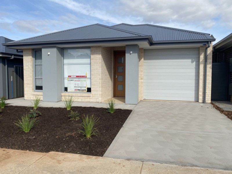 9 Coorong Crescent, Andrews Farm SA 5114