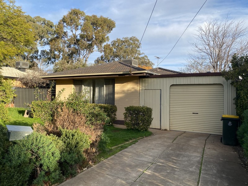 8 Uphall Street, Elizabeth Park SA 5113