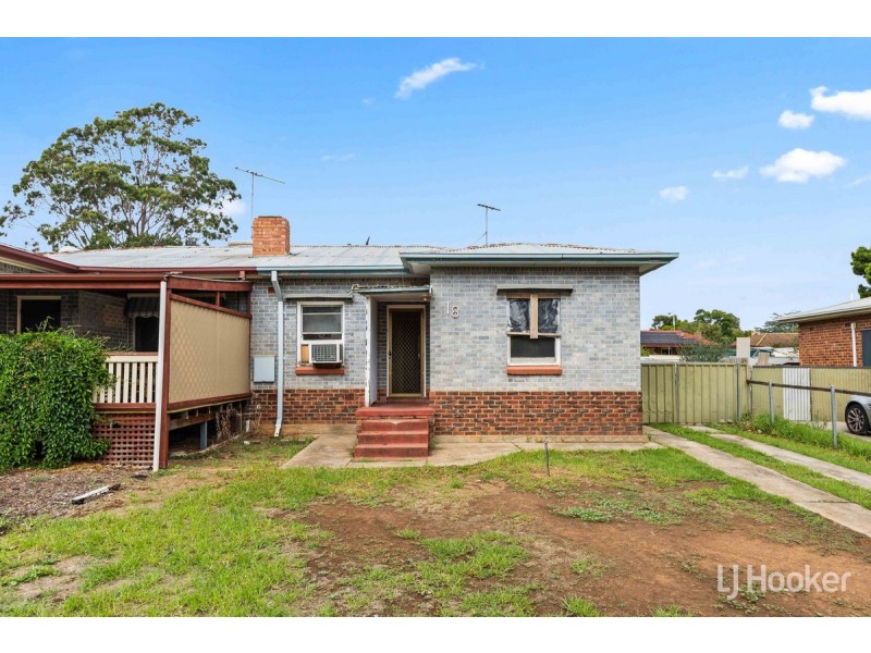 18 Dolphin Street, Elizabeth East SA 5112