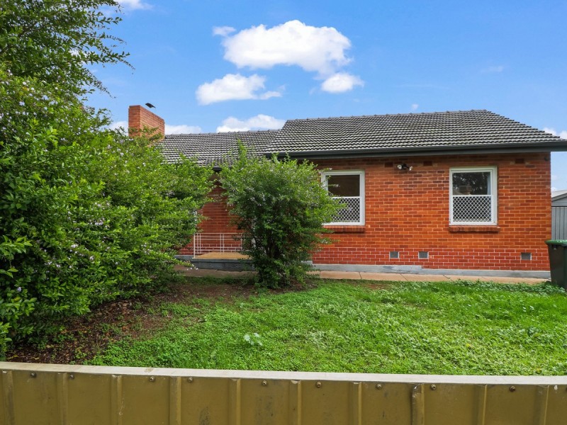 6 Marleycombe Road, Elizabeth Vale SA 5112