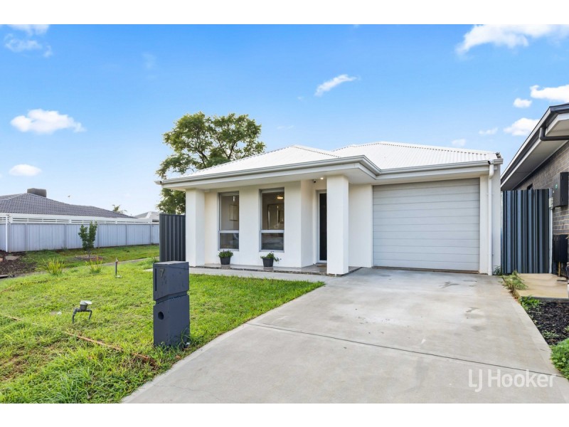 7A Coolibah Avenue, Craigmore SA 5114