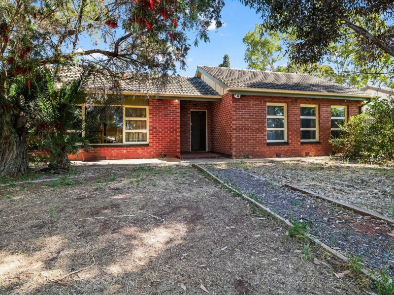 27 Barker Crescent, Smithfield Plains SA 5114
