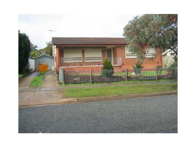 24 Woodlands Road, Elizabeth Downs SA 5113