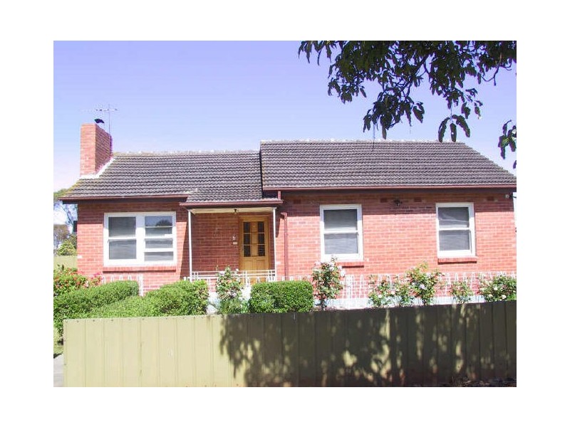 6 Marleycombe Road, Elizabeth Vale SA 5112