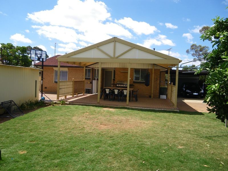 44 McKenzie Road, Elizabeth Downs SA 5113