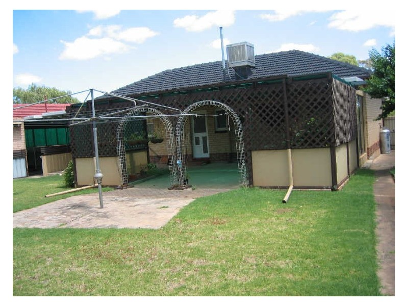 25 Longleat Road, Elizabeth Vale SA 5112