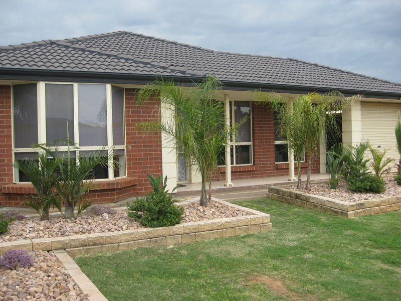 102 President Avenue, Andrews Farm SA 5114