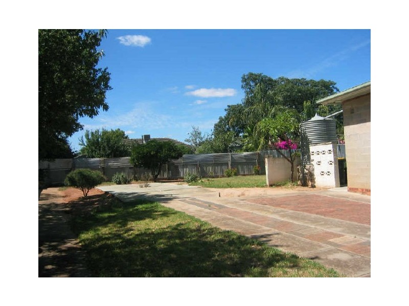 18 Loftis Road, Elizabeth Downs SA 5113