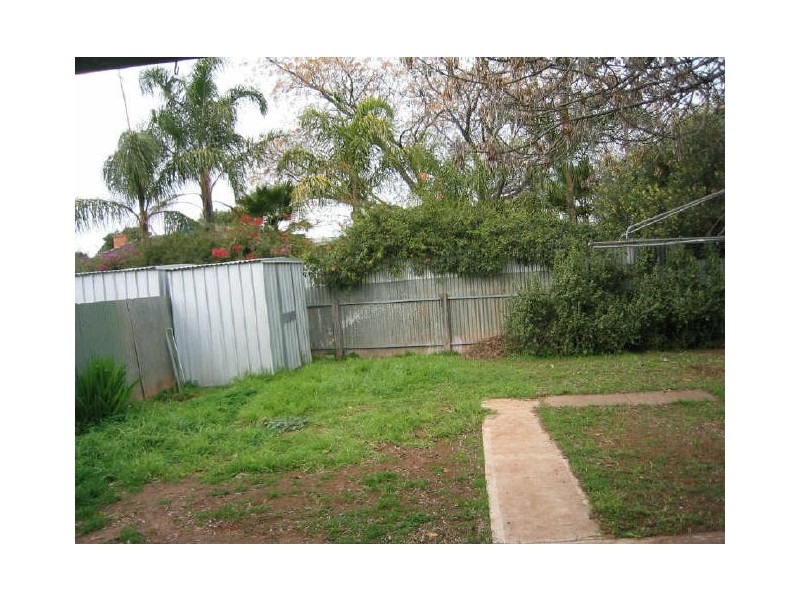 16 Loftis Road, Elizabeth Downs SA 5113