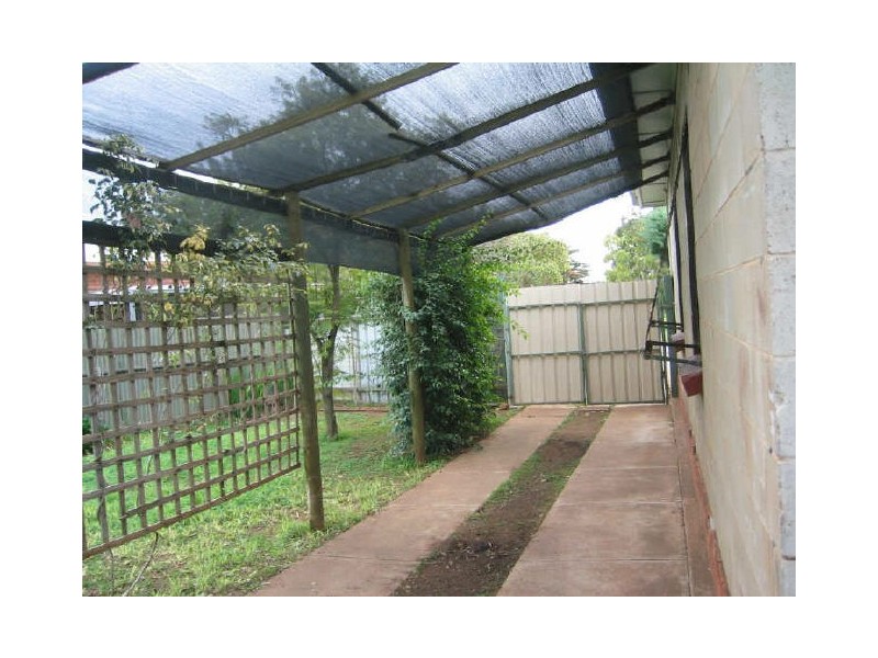 16 Loftis Road, Elizabeth Downs SA 5113