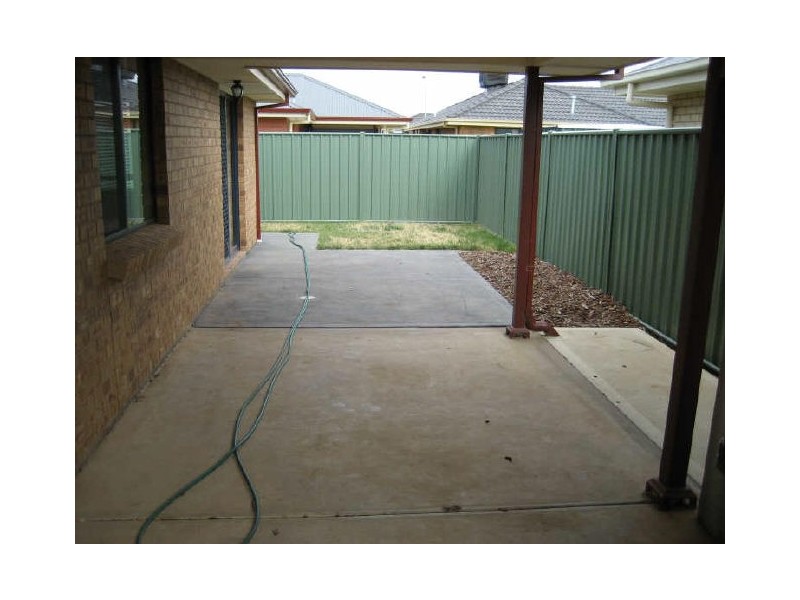 4 Dylan Close, Munno Para West SA 5115