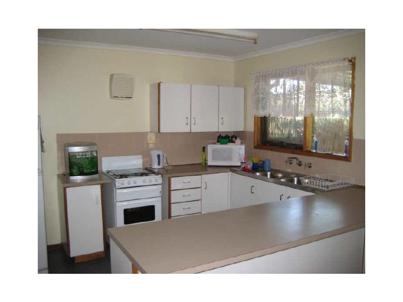 27 Halifax Court, Elizabeth Downs SA 5113