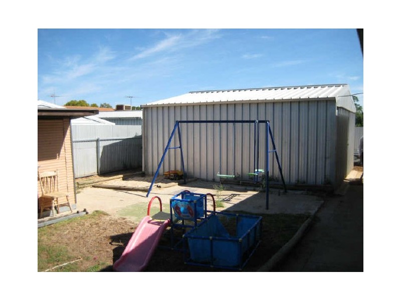 27 Halifax Court, Elizabeth Downs SA 5113