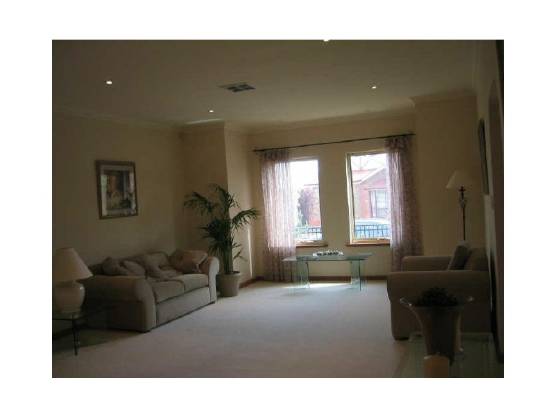 4 Pomarine Street, Mawson Lakes SA 5095