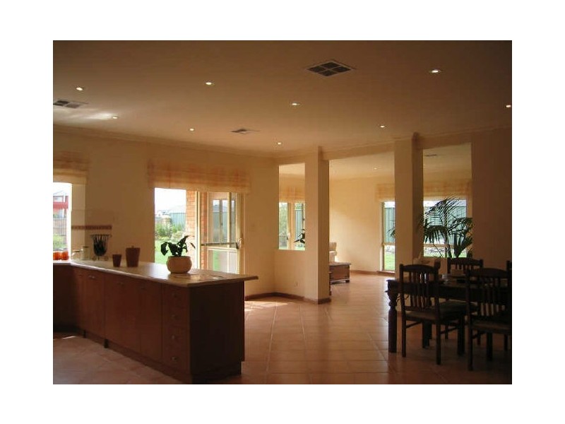 4 Pomarine Street, Mawson Lakes SA 5095