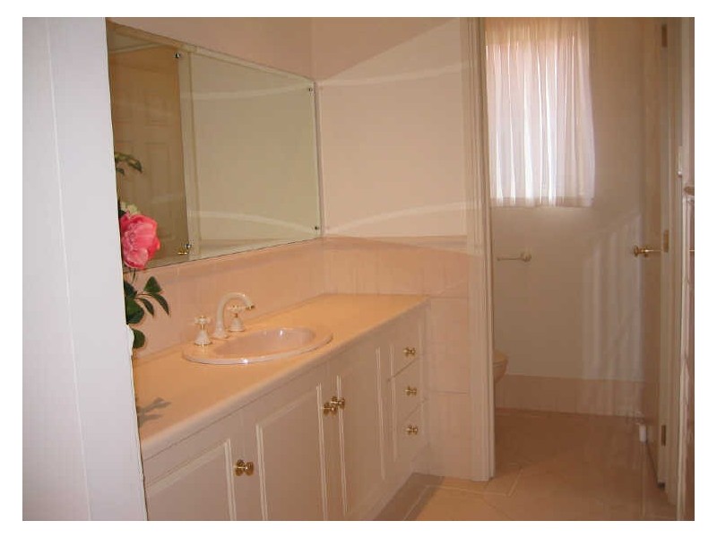 6 Pomarine Street, Mawson Lakes SA 5095