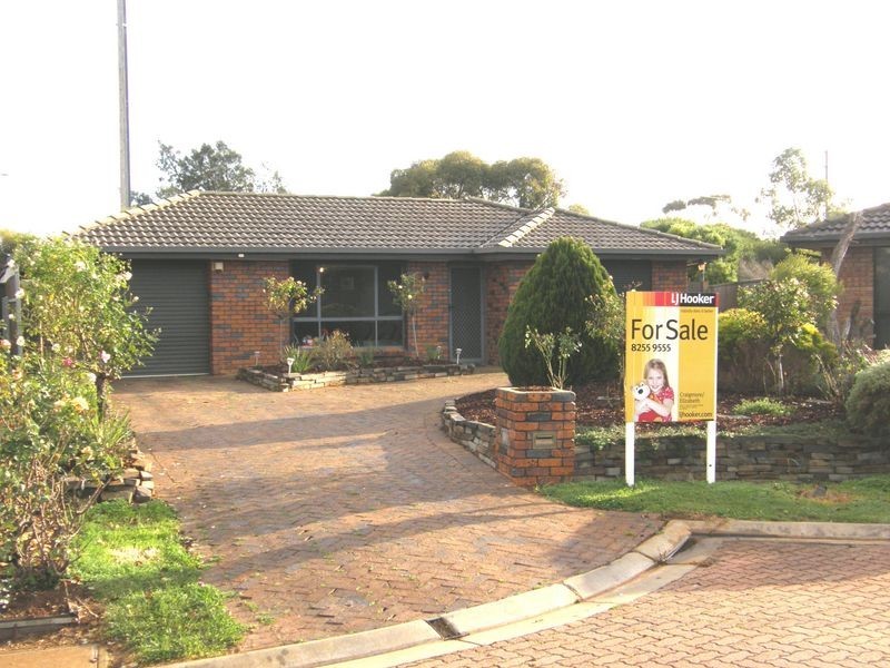 8 Whitehart Close, Blakeview SA 5114