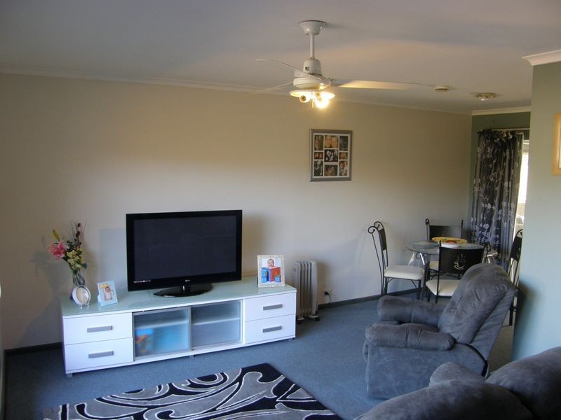 8 Whitehart Close, Blakeview SA 5114