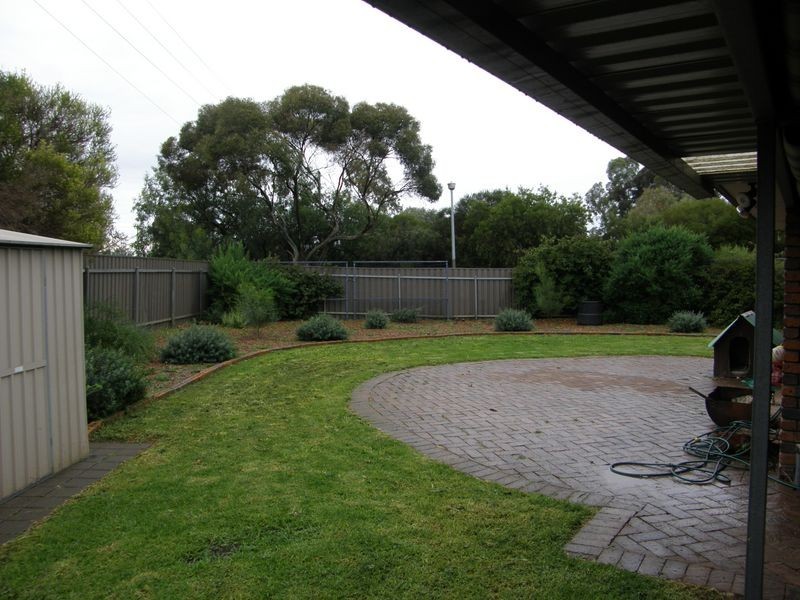 8 Whitehart Close, Blakeview SA 5114