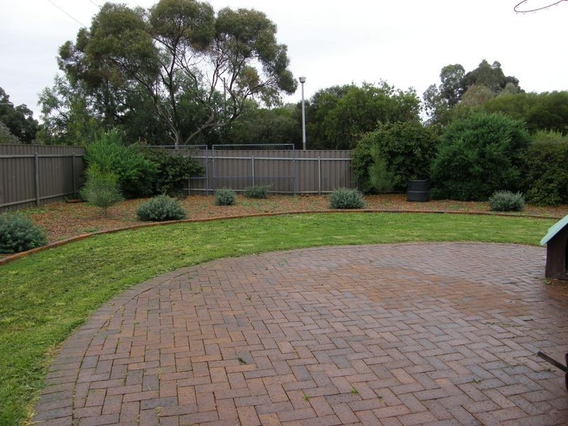 8 Whitehart Close, Blakeview SA 5114