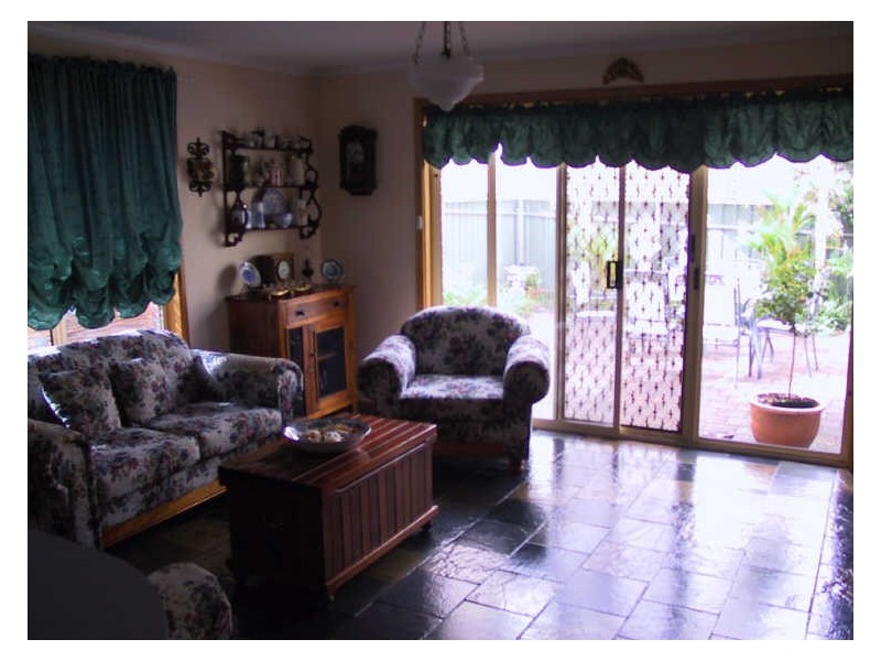 6 Chestnut Grove, Hillbank SA 5112