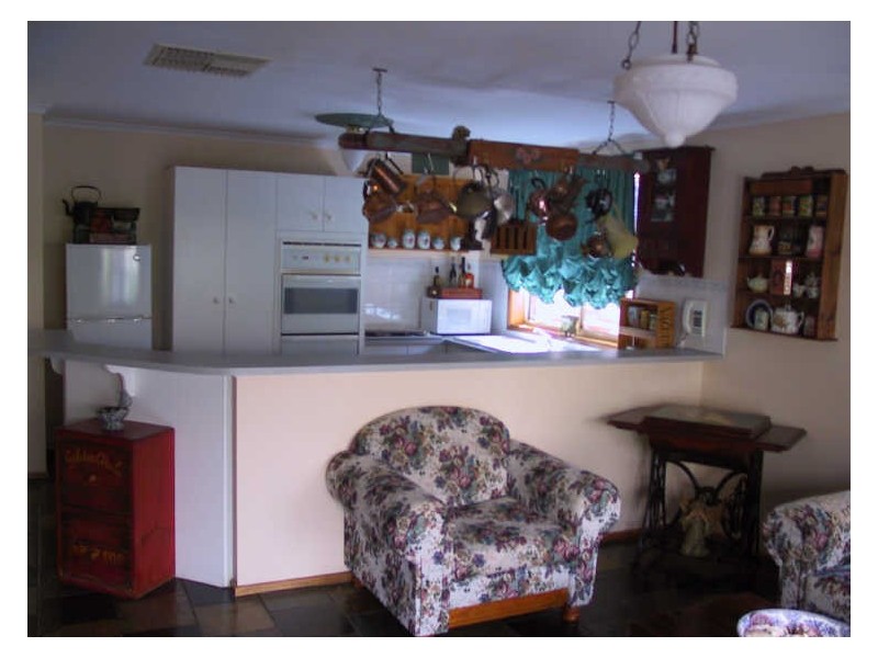 6 Chestnut Grove, Hillbank SA 5112