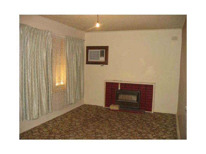 33 Hayles Road, Elizabeth Park SA 5113