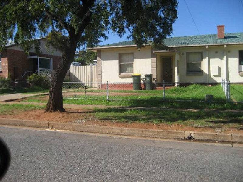 8 Stakes Crescent, Elizabeth Downs SA 5113