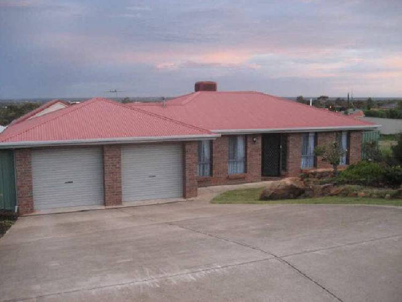 99 Highfield Drive, Hillbank SA 5112