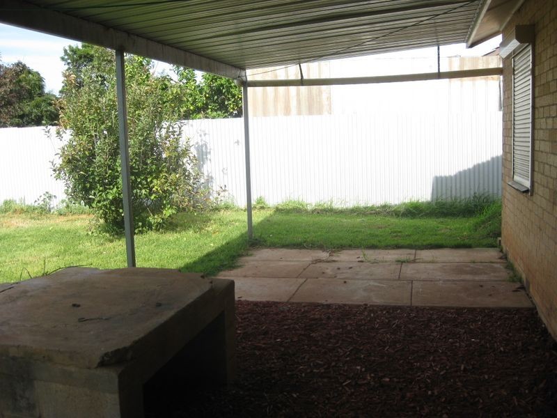 16 Barker Crescent, Smithfield Plains SA 5114