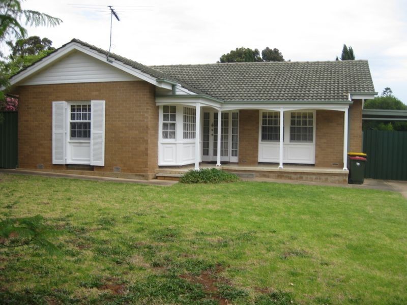 18 Mosterton Road, Elizabeth Park SA 5113