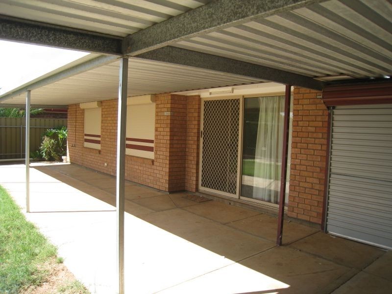 8 Pyrus Crescent, Andrews Farm SA 5114