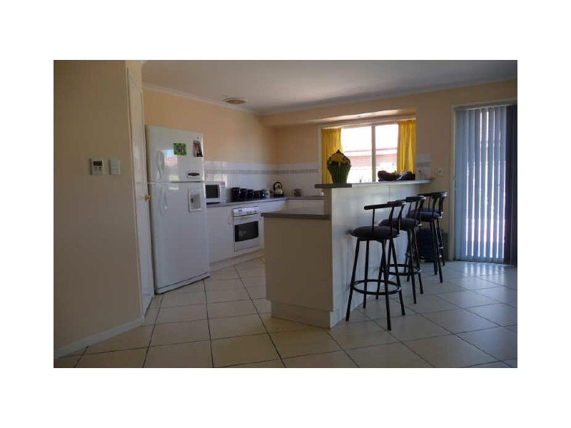 75 President Avenue, Andrews Farm SA 5114