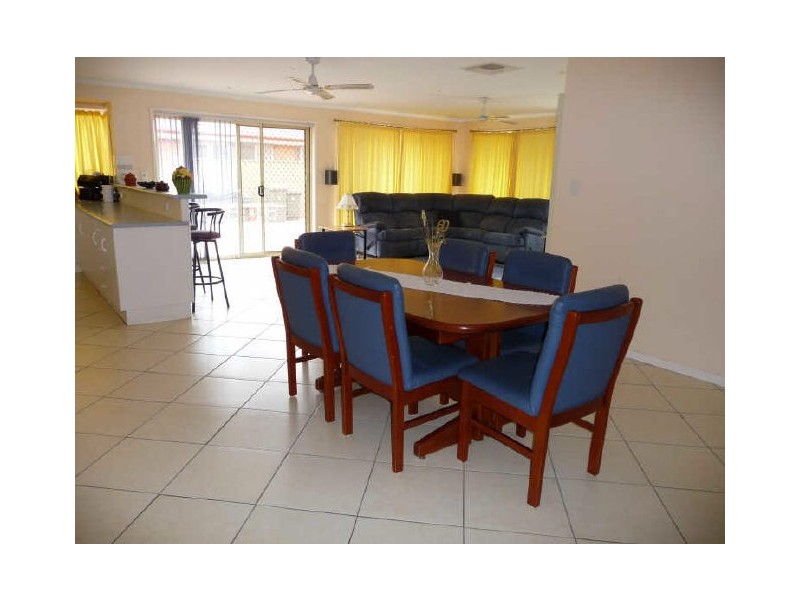 75 President Avenue, Andrews Farm SA 5114