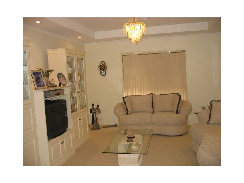 10 Shoalhaven Circuit, Mawson Lakes SA 5095