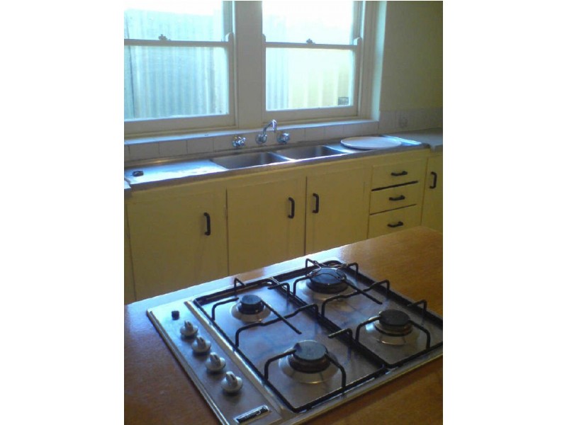 15 Kings Road, Salisbury Downs SA 5108