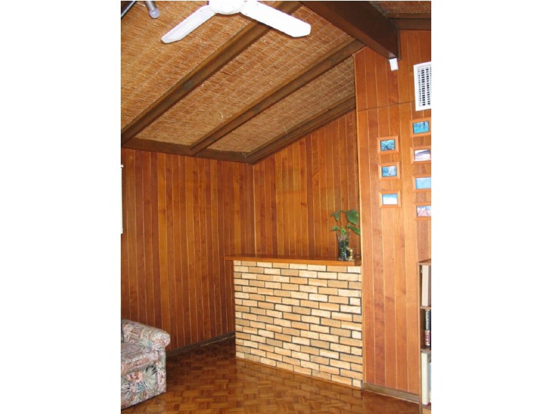 8 Haslam Crescent, Elizabeth Vale SA 5112